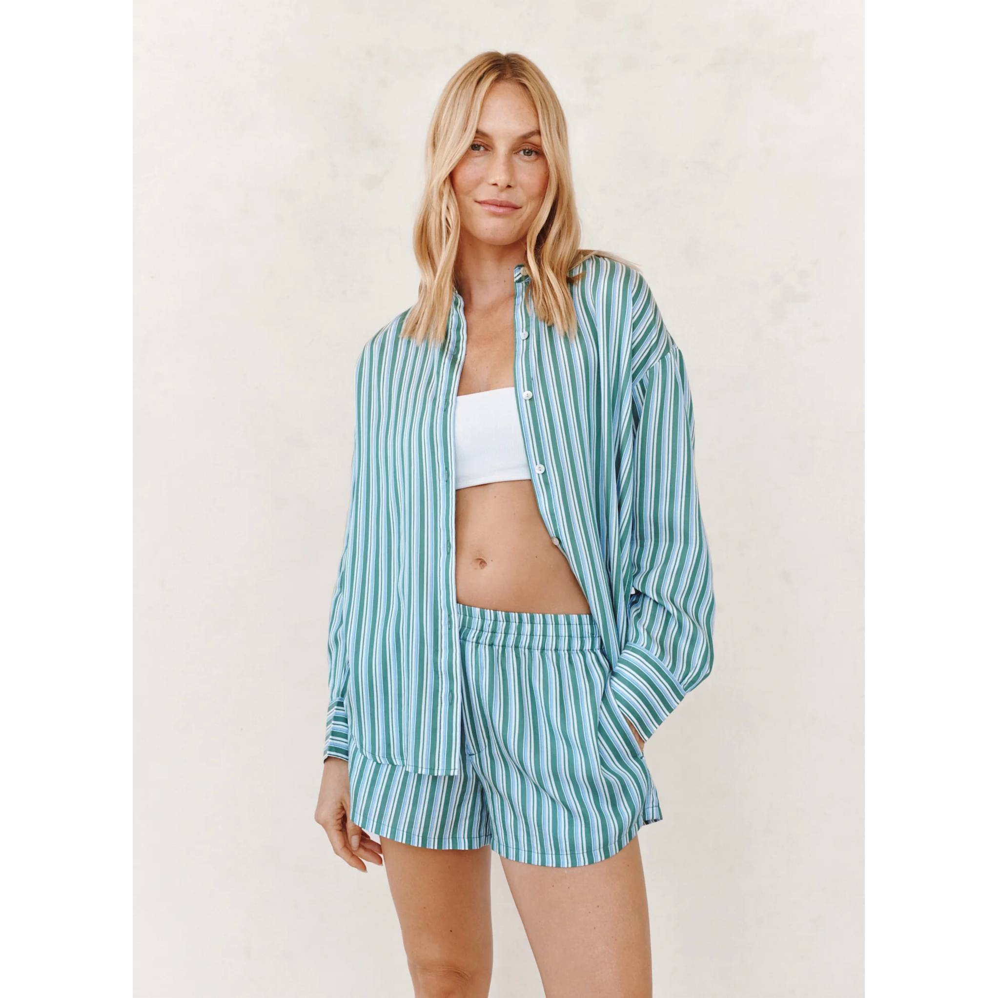 New Bella Dahl Oversized Button Down Shirt In Emerald Surf Stripe